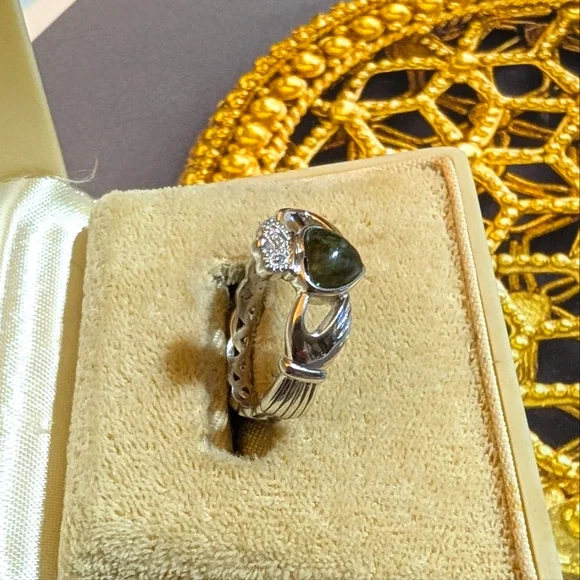 Irish SOLVAR Connemara Sterling Claddagh Ring 💚 ON HOLD FOR LORI 💚🍀🍁🍀💚 - Picture 4 of 7
